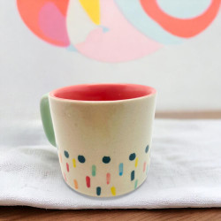 Mug L smiling face dots