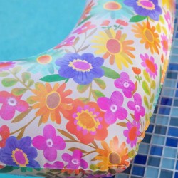 Live happy pool float pink heart