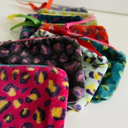 Pouch Mini Zip Velvet Leo